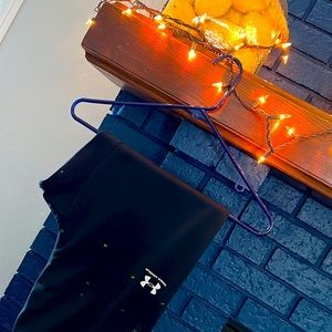 Under Armour Cold gear athletic sport pants black Medium M Men’s sizing Like NEW